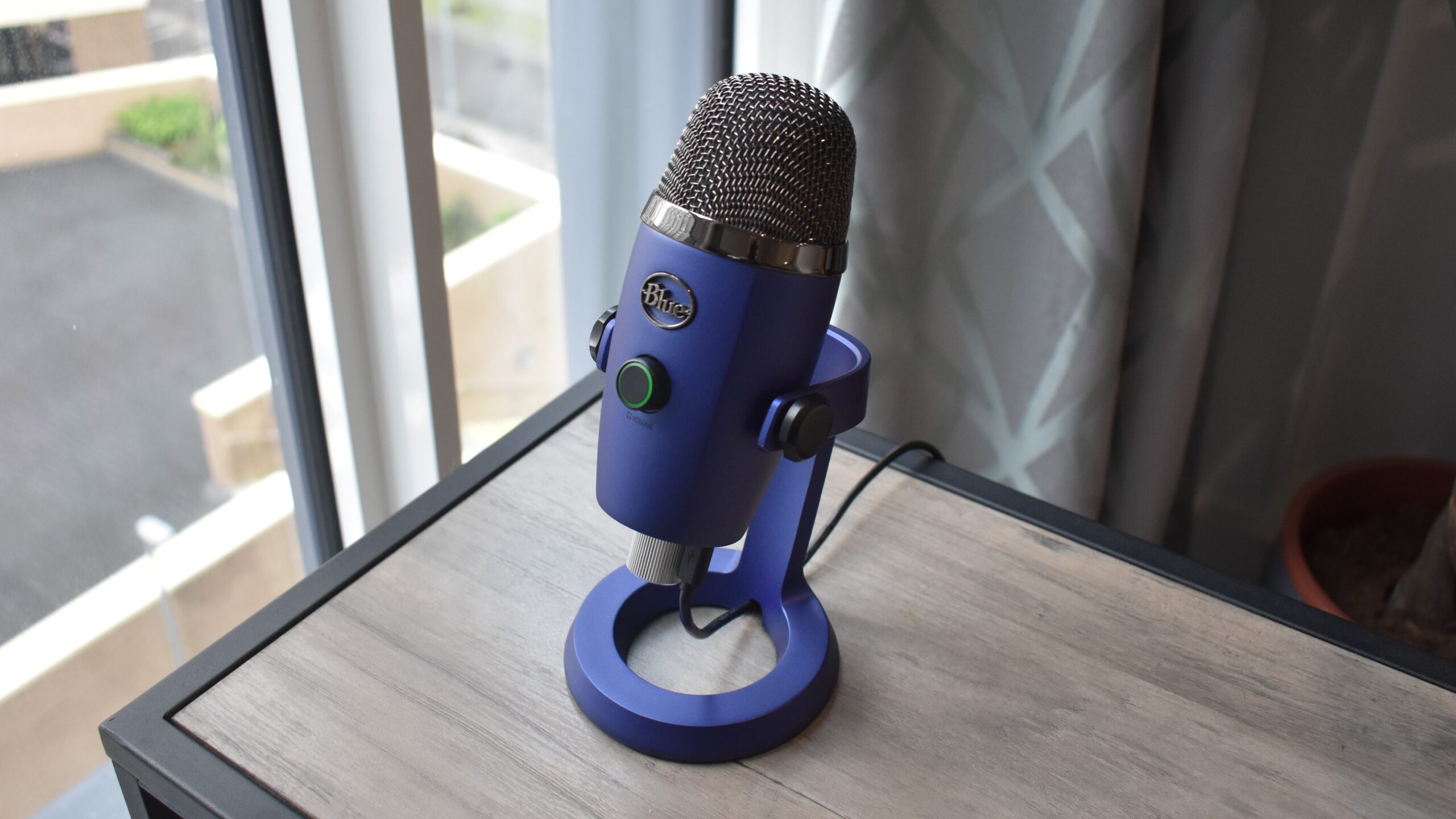 Micrófono Blue Yeti Nano Premium